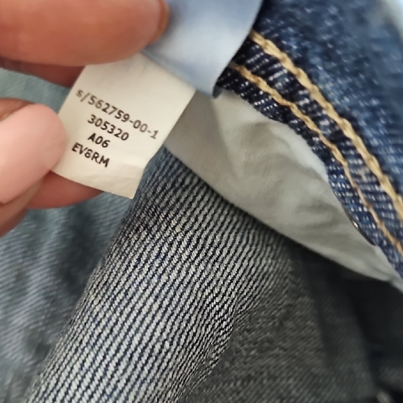 Old Navy Denim Mini Skirt with Frayed Hem Cut Off and Stretch Fabric Size 16 - Picture 9 of 9